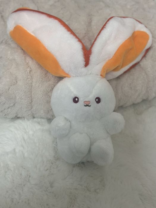 Трендові зайчики-трансформер (полуничка, морквинка) 25 см