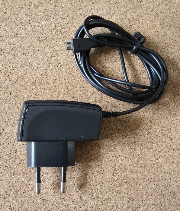 Ładowarka Samsung ATADU10EBE 5V - 0.7A Oryginał