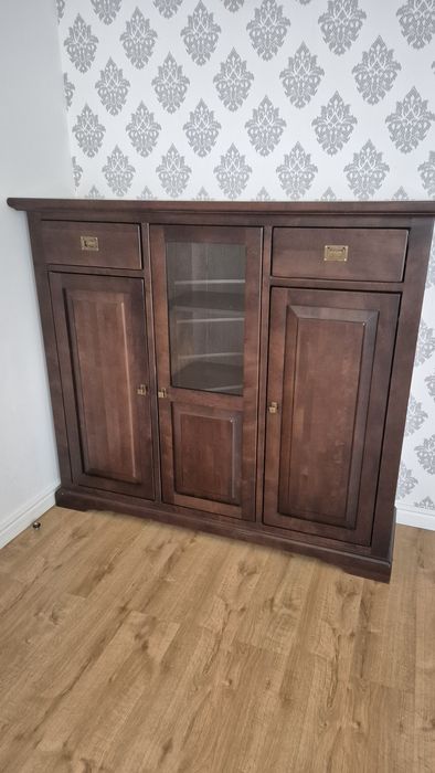 Witryna komoda przeszklona z litego drewna brzozowego