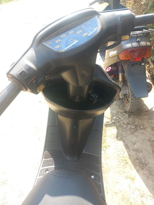 Скутер Хонда див 27