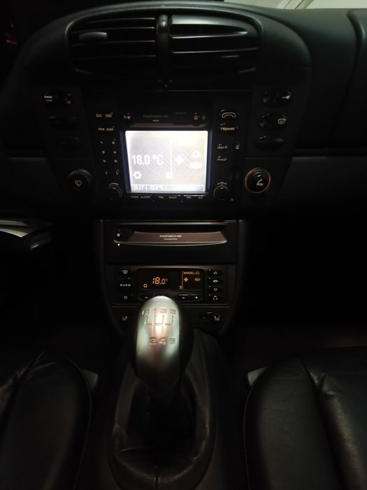 Porsche 911 Carrera 4 / Cx manual sempre de garagem