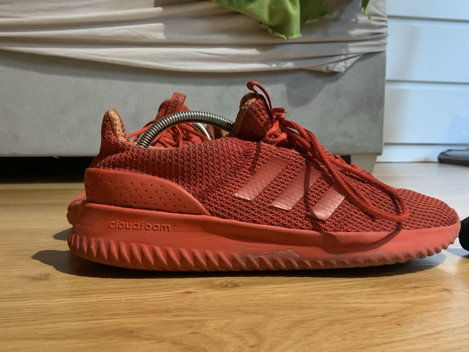 Buty adidas czerwone rozm. 42