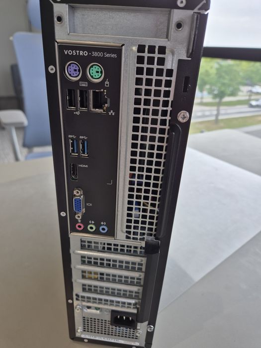 Komputer Dell Vostro 3800, i3, 8GB ram,HDD 512GB, win10