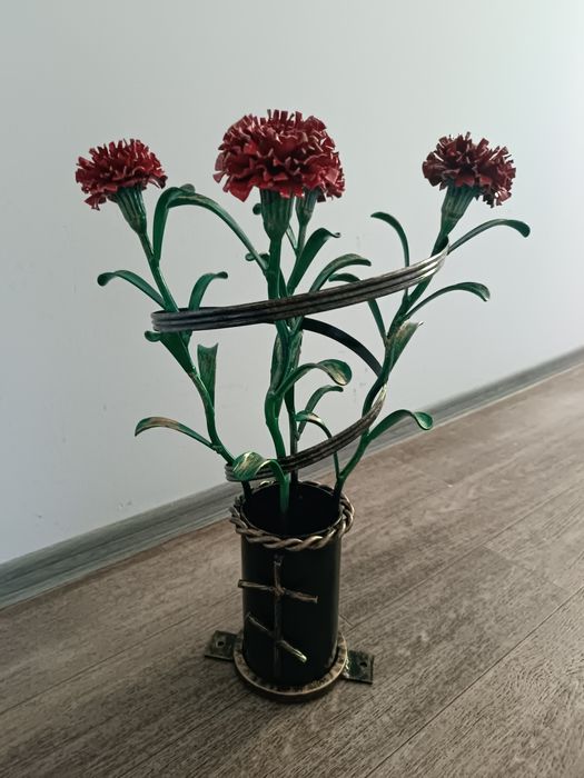 Металеві ковані гвоздики