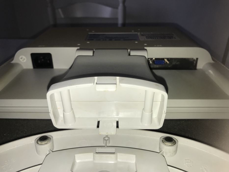 Monitor / Flat Screen Vibrant (M. B. Conditions)64283970247043123