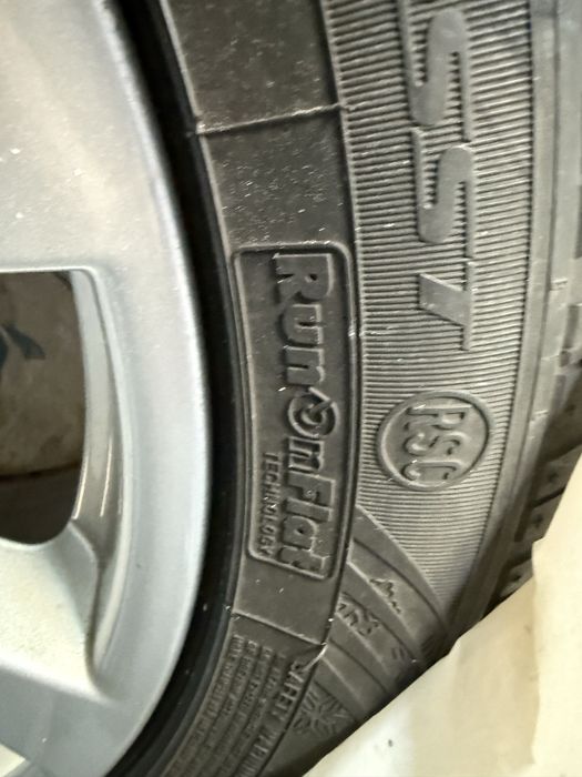 4 jantes BMW alumínio com pneus Dunlop 225/50R17 94H