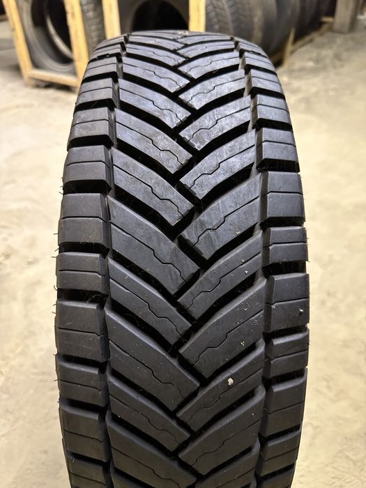 Шина одиночна 205/65r15С Michelin Agilis Crossclimate ! 1шт