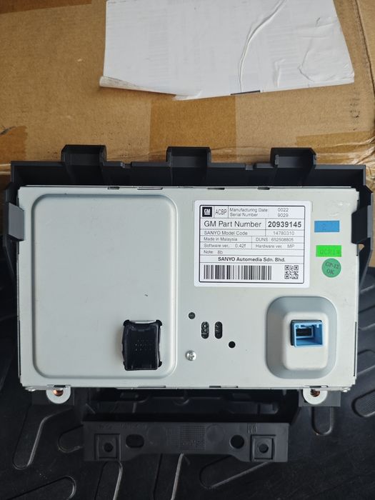 Штатна мультимедіа NAVI 900 OPEL Astra j .в гарному стані .