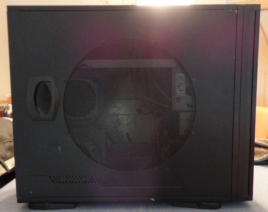 Large PC Case, Used but in Good Condition64737978659714123