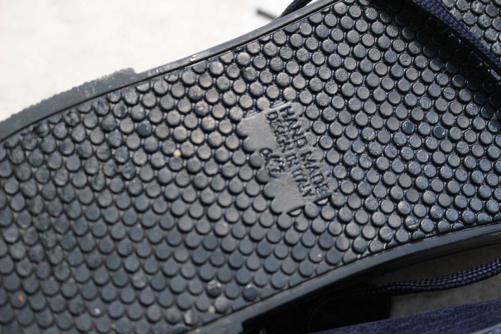 Półbuty granatowe z kamieniami