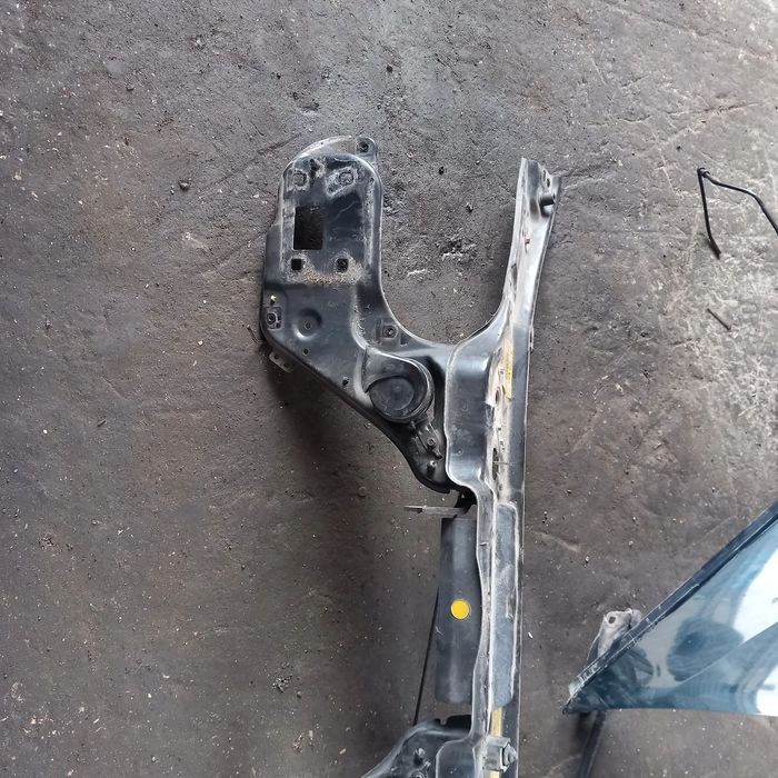 Capot para choques farois e frente em chapa rover 75 ano 2001 200€