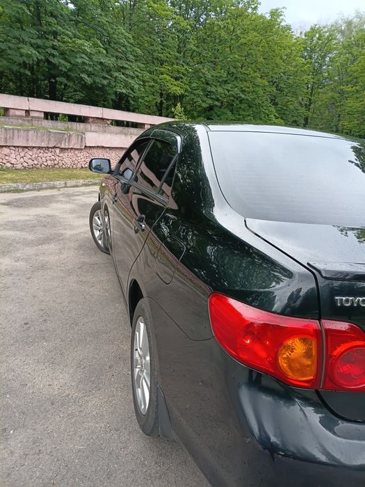 Продам TOYOTA Corolla 1.6 газ бензин