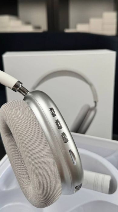 Навушники-аналог Airpods Max