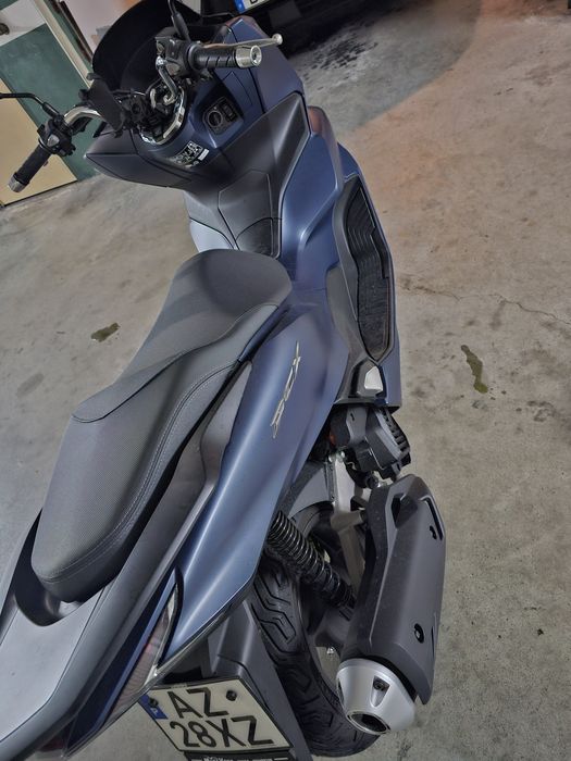 Honda PCX 125 c azul