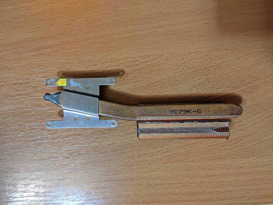 Ноутбук Asus G2Sg на детали: клавиатура, кулер,модули Wi-Fi,охлаждение