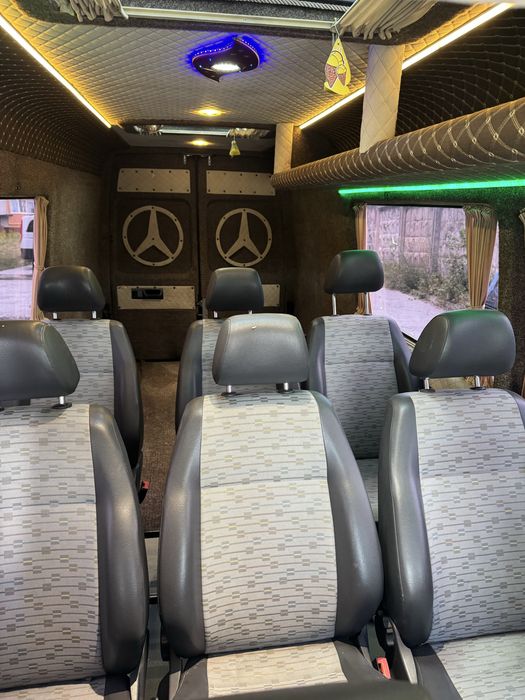 Mercedes-Benz Sprinter 313 2005 рік, 2.2D 8+1 пасажир