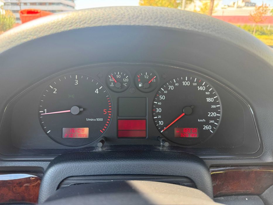 Audi A4 1.9 TDI 115cv (2000)