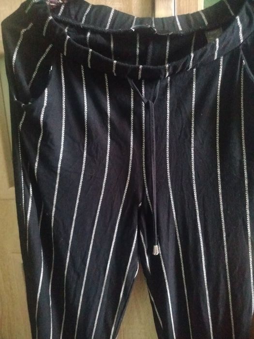 Spodnie damskie next czarne paski L