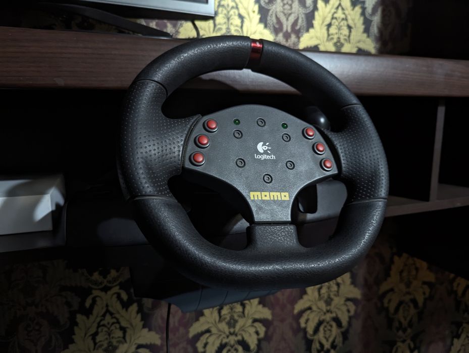 Logitech momo racing стан ідеальний!!: 2 500 грн. - Інші ігрові ...