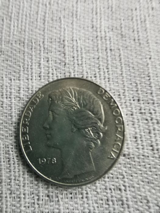 Moeda de 25 escudos- Liberdade Democracia