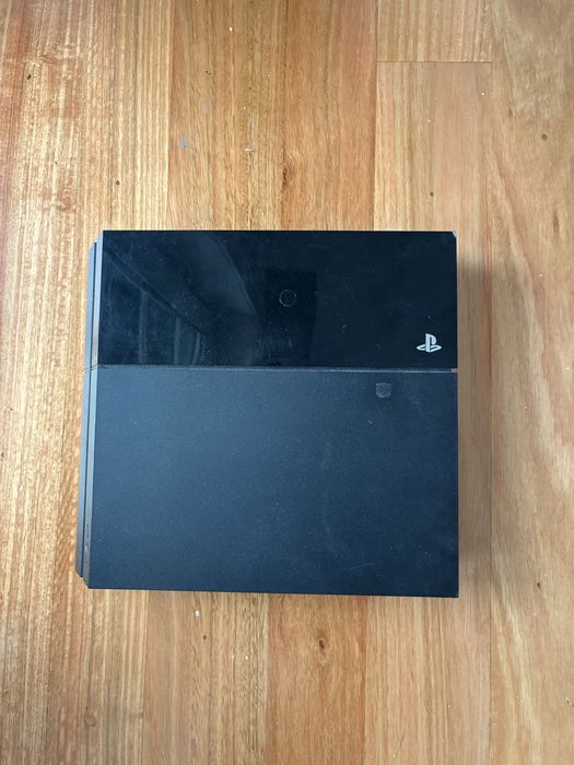 Playstation 4 fat