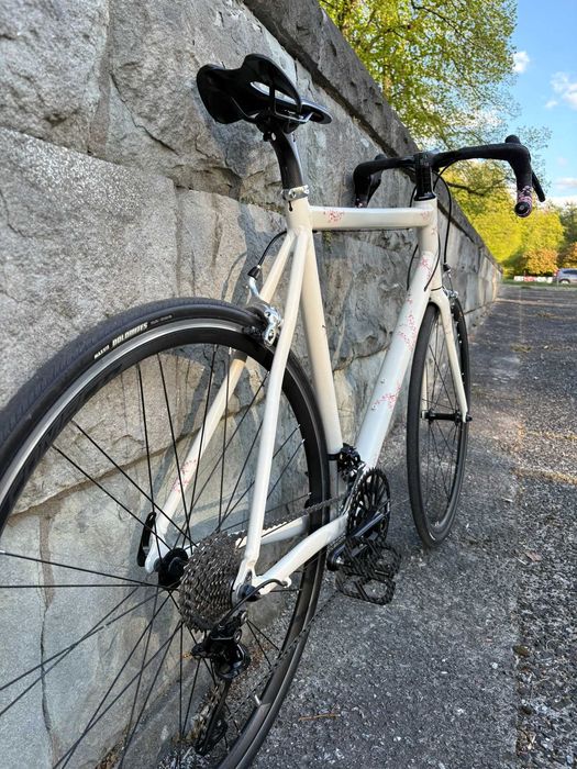 Rower szosowy Sensa na R105 & Ultegra