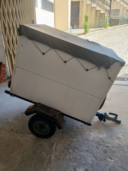 Vendo atrelado em bom estado