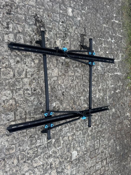 Barras de tejadilho + 2 suportes de bicicleta