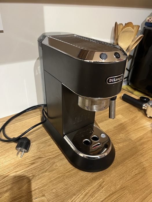 Ekspres de longhi delonghi dedica
