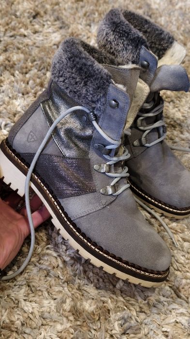 Замшеві теплі жіночі черевики Tamaris Germany