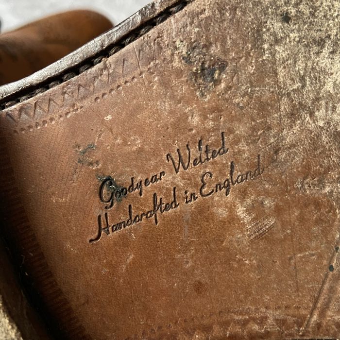 Туфлі -броги  Loake 1880