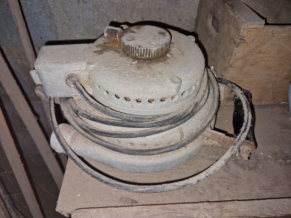 Three-phase sander64584252365059121