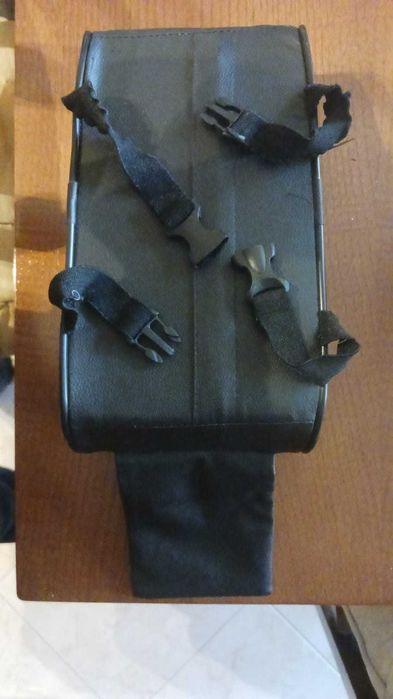 Apoio braço para carro