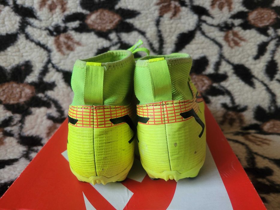 Super młodzieżowe buty piłkarskie Nike Mercurial Superfly 8 r.38