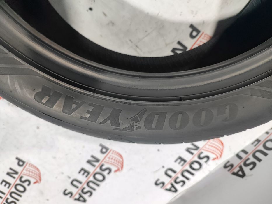 2 pneus semi novos 235-45R18 Good year - Oferta da entrega