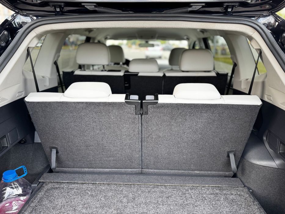 Продам автомобіль Volkswagen Tiguan