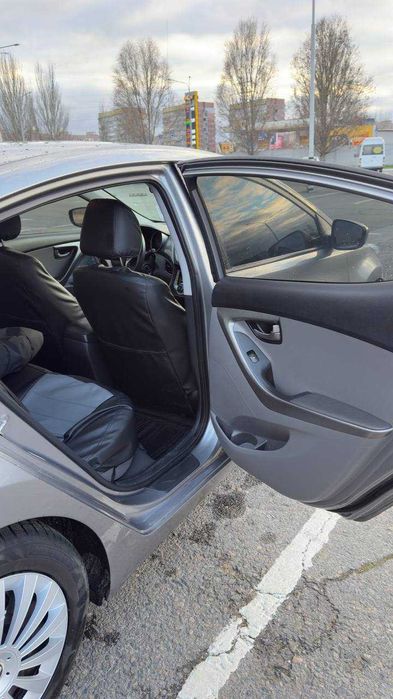 В продажі Хюндай Елантра