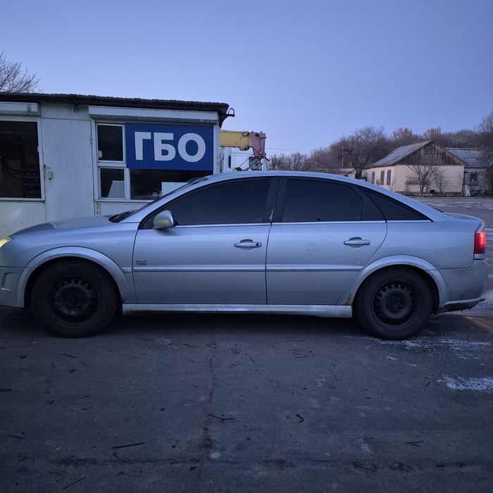 Продам опель вектра.1.8