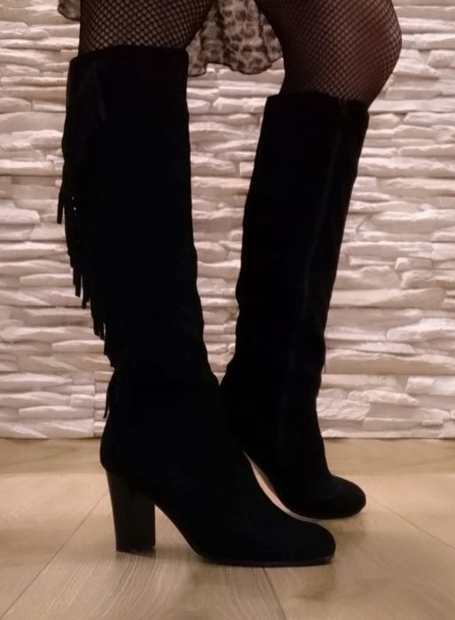 Kozaki zamszowe z frędzlami