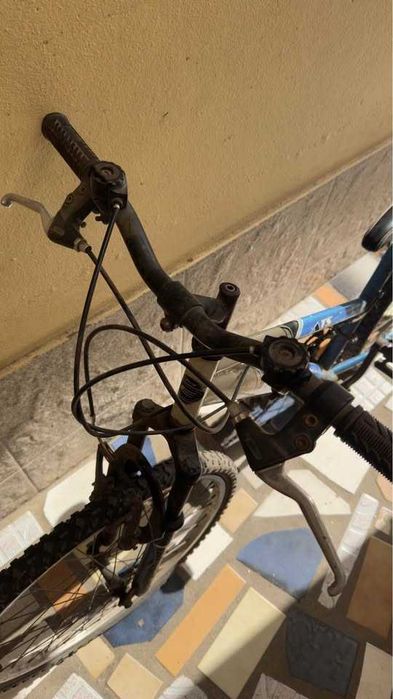 Bicicleta BTT EMT TS 26" com Suspensão Dianteira