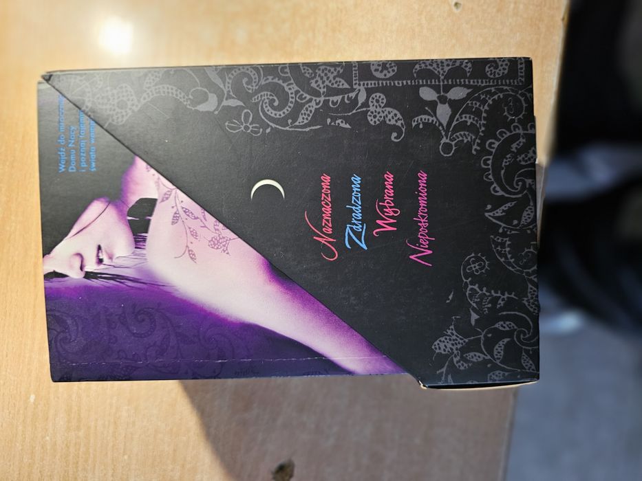 Dom Nocy seria książki