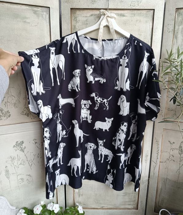 Bluzka motyw psa biust 67x2 2XL 3XL batwing novelty print