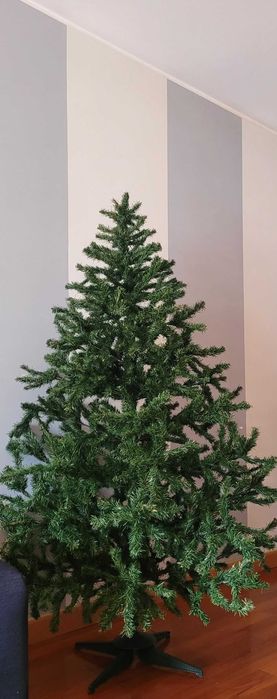 Árvore de Natal usada, em bom estado,