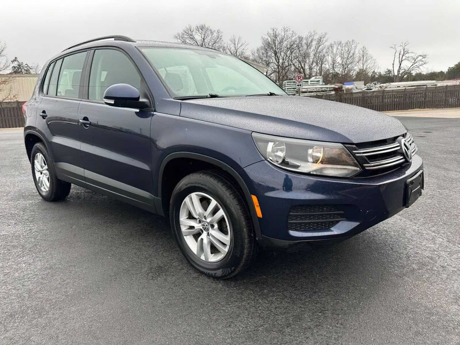 Volkswagen Tiguan      2016