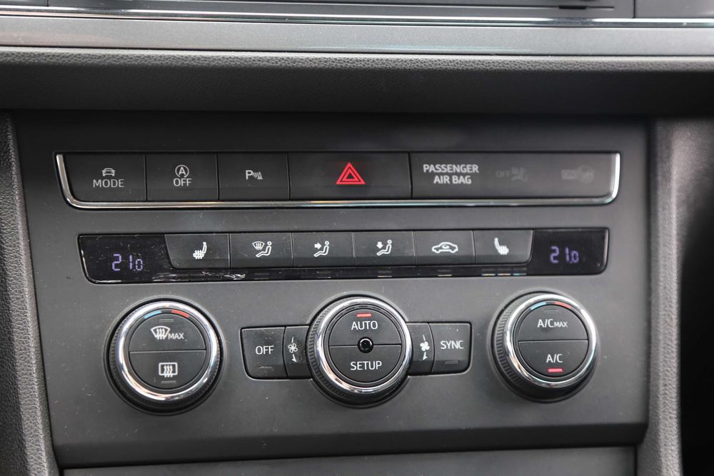 SEAT Leon 2015 Авто