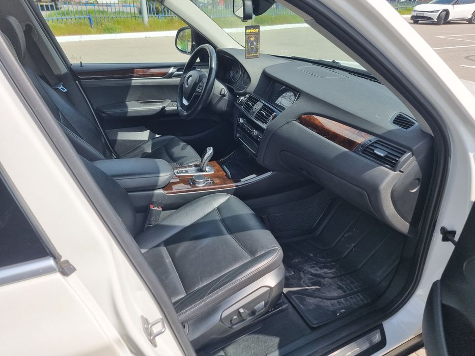 Bmw x3 x drive     28i
