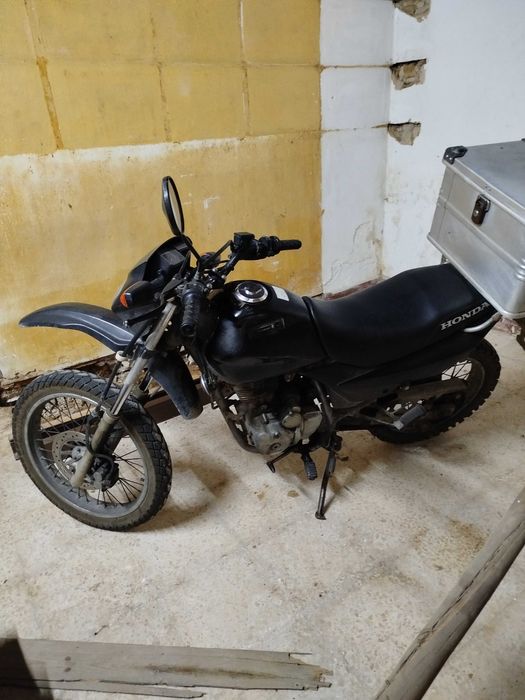 Selling Honda XR125L