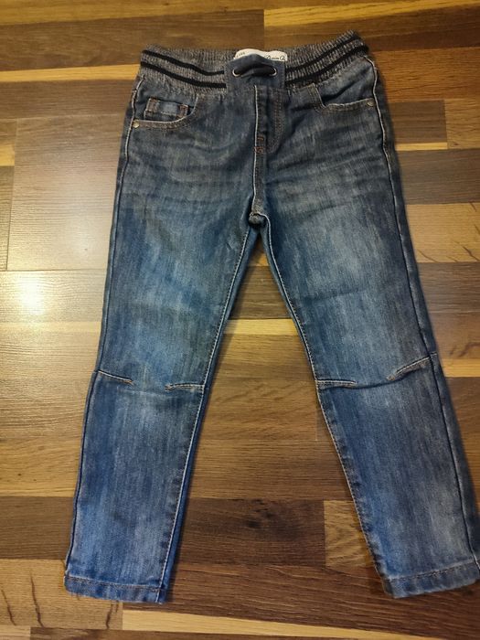 Гарні джинси на хлопчика 4-5 років ,110 см
