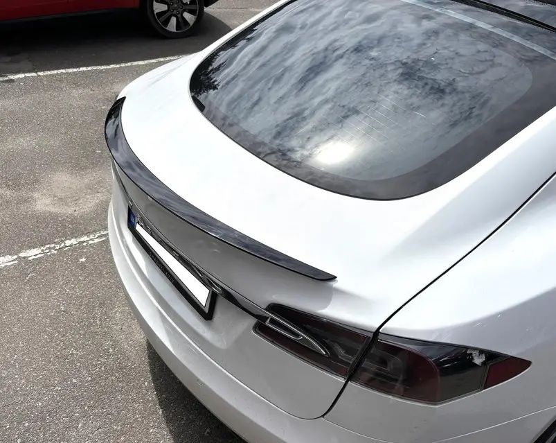 Спойлер Tesla Model S