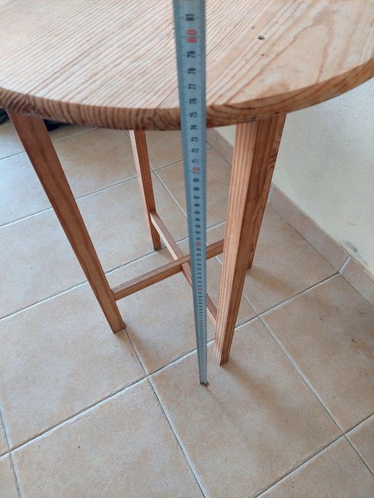 Mesa de apoio redonda madeira